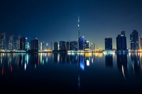 Viatjar als Emirats Àrabs Units